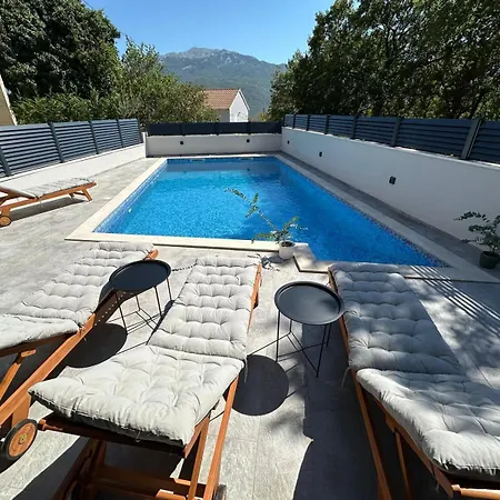 Appartement Ivan With Pool Zagvozd